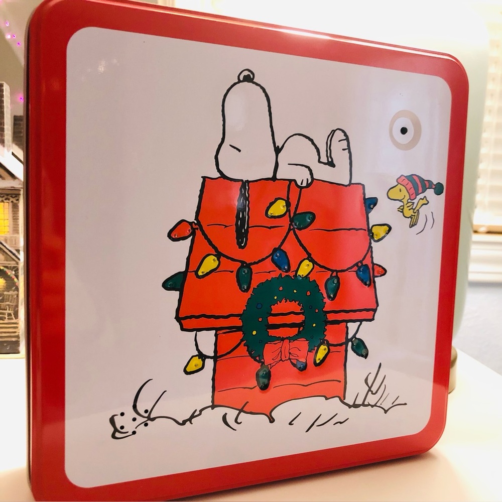 Peanuts Snoopy Holiday Musical Jingle Bells Tin